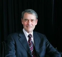 Dr Barry Inglis