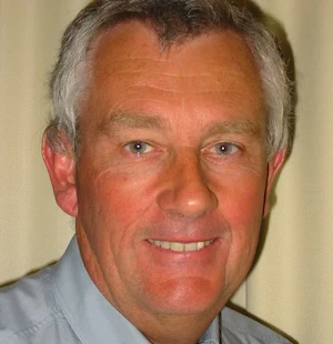 Dr Andy Green