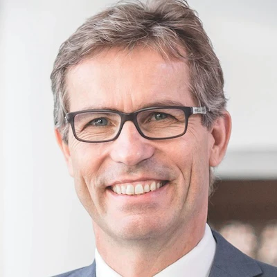 Professor Peter Hoj