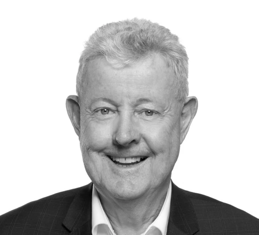 Dr Russell Reichelt