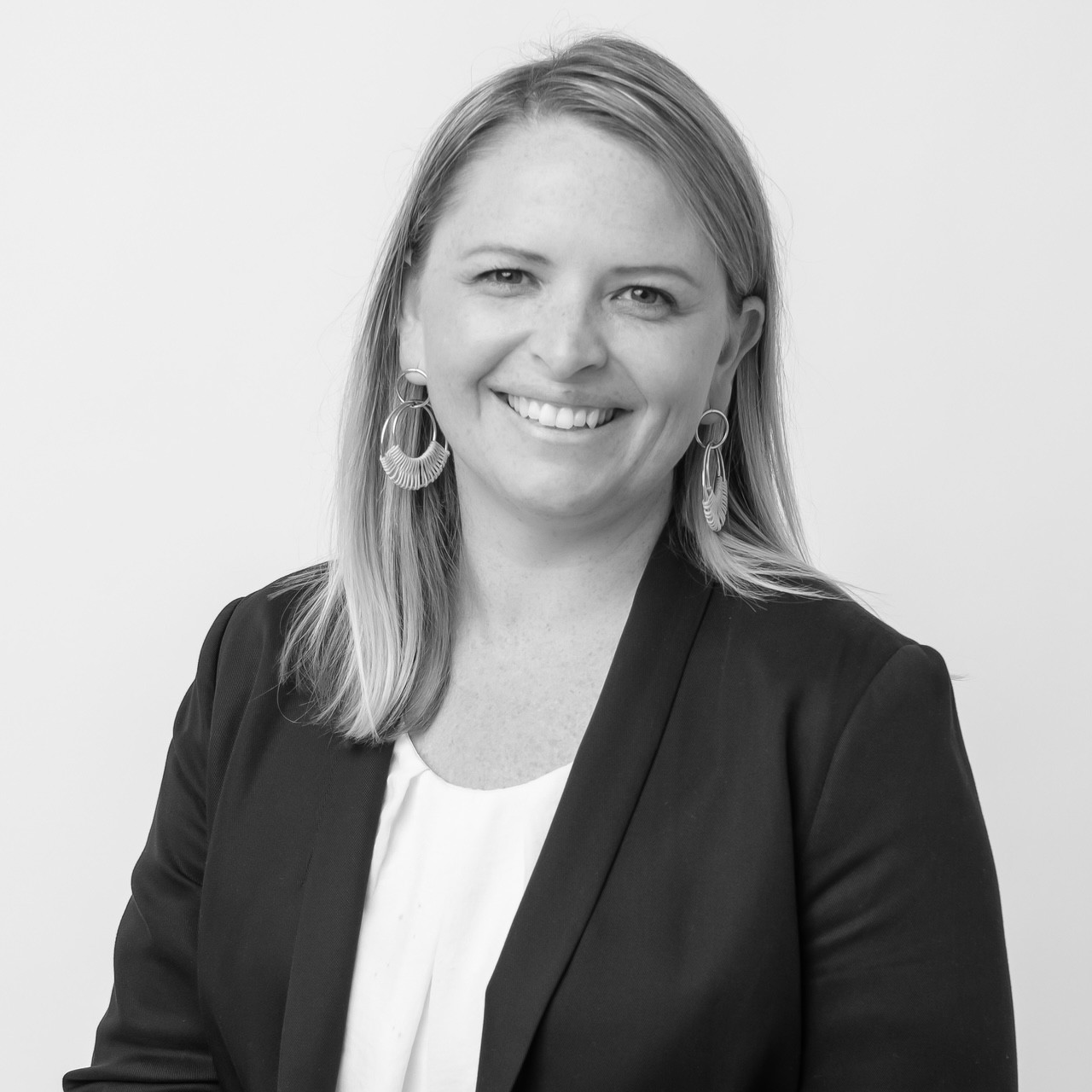 Sarah Gavel Headshot
