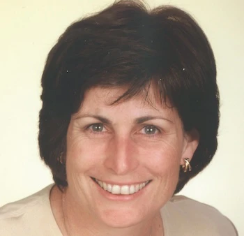 Dr Leanna Read