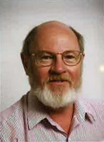 Dr Ray Binns