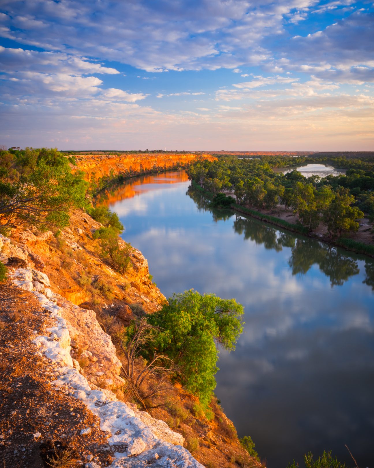 Beautiful Cliffs on the River Murray